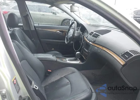 2004 Mercedes-Benz E 320 z USA, uszkodzony, nr VIN WDBUF65J94A422402